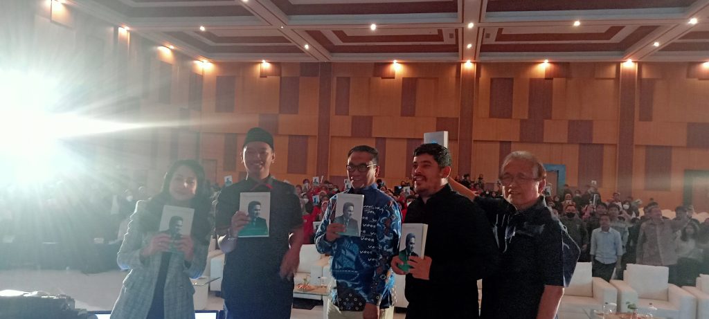 IMG20230216132105_00-1024x461 Bedah Buku (Bukan) Kisah Sukses Erick Thohir, Fritz E. Simanjuntak: Erick Thohir adalah Transformasional Leader