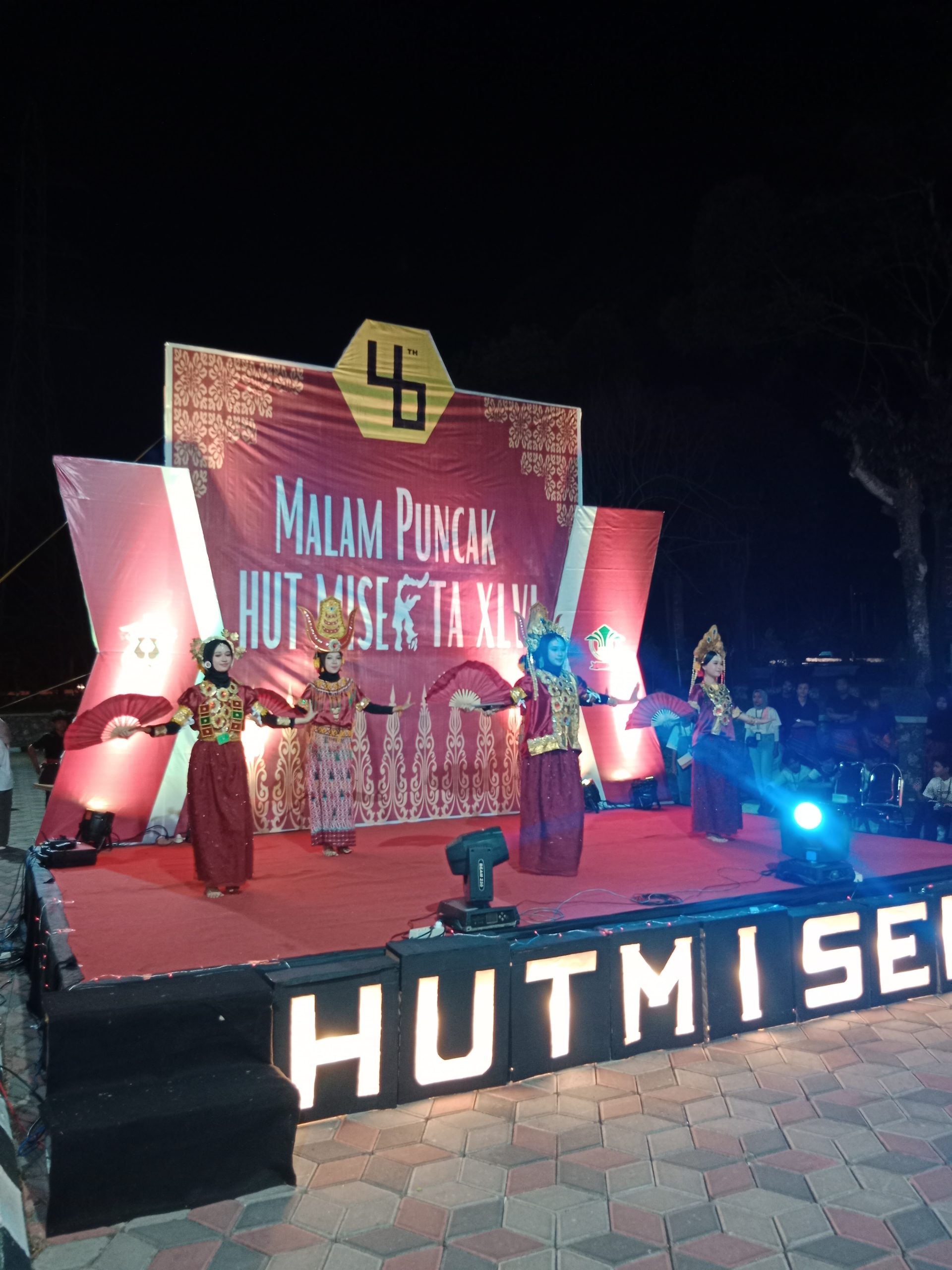 malam-puncak-hut-misekta-xlvi-berlangsung-meriah-107-7-ebs-fm-unhas