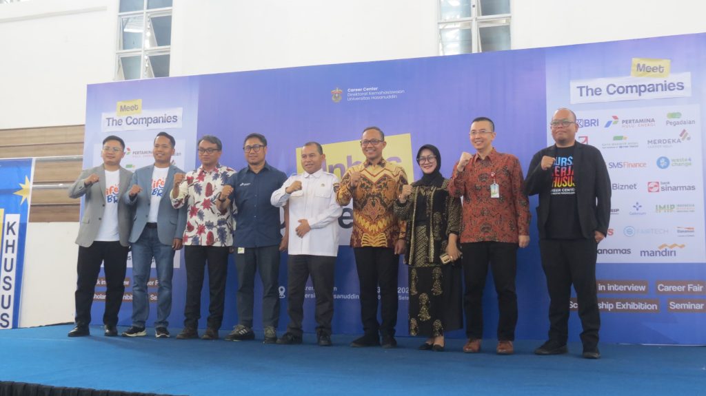 IMG-20250702-WA01731-1024x575 Unhas Career Expo 2025, Perkuat Kesiapan Karier Mahasiswa dan Alumni