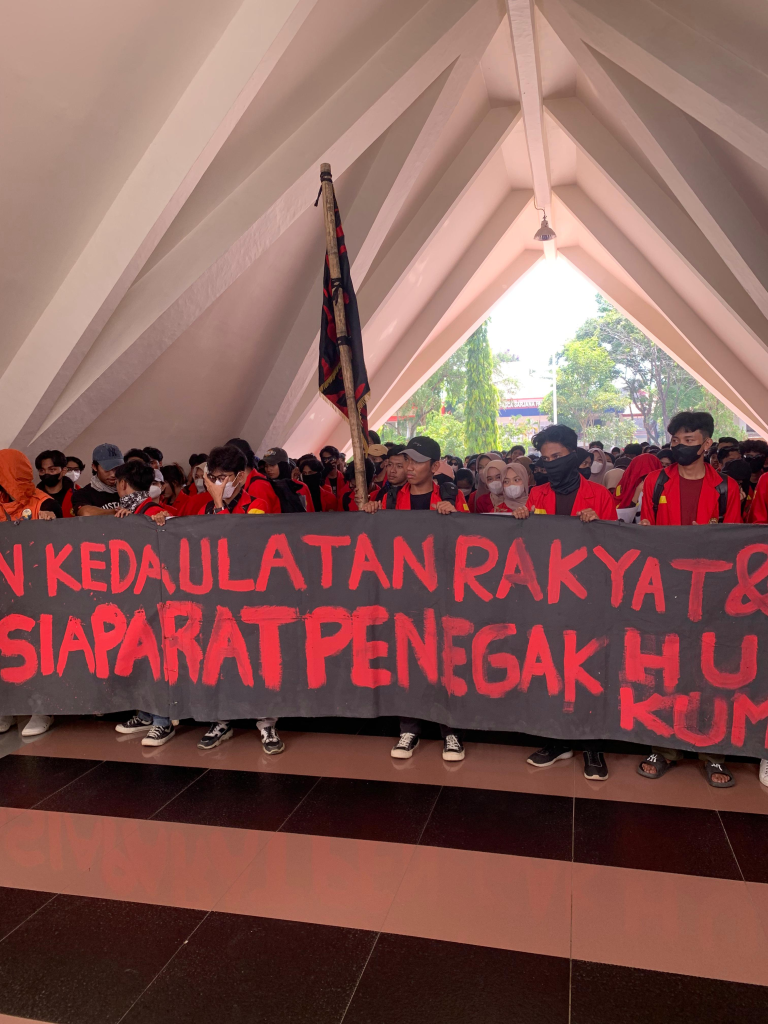 slide-1-dukung-mahasiswa-768x1024 Unhas Berdiri Bersama Mahasiswa, Sampaikan Tujuh Poin Sikap Resmi