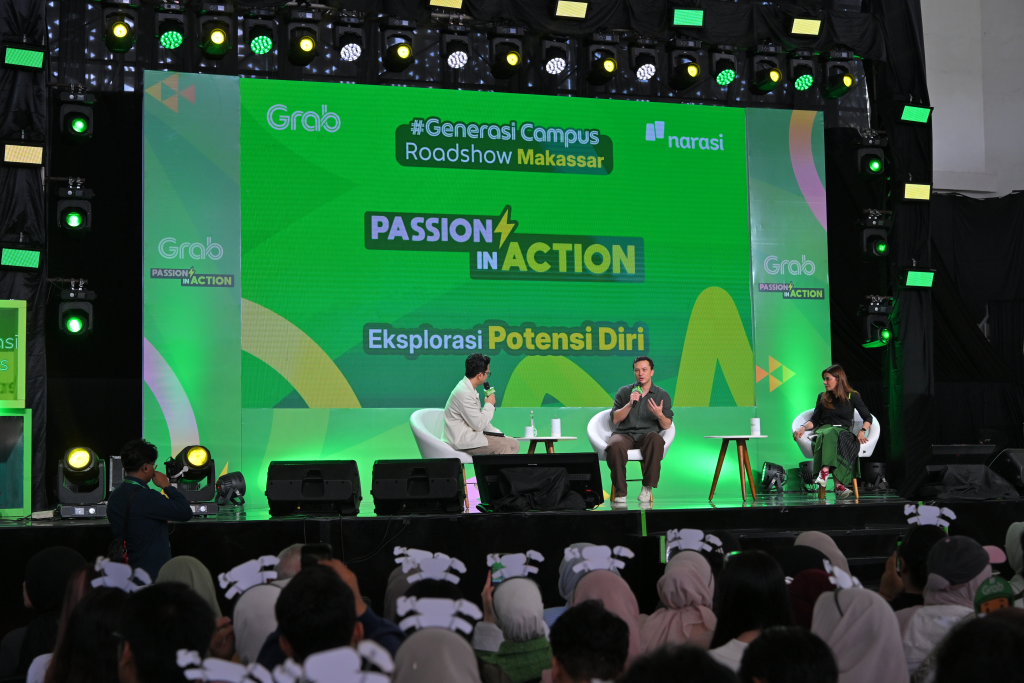 1000471609-1024x683 Generasi Campus Roadshow Makassar Hadir di Unhas, Najwa Shihab Tekankan Pentingnya Pembelajaran di Luar Kelas