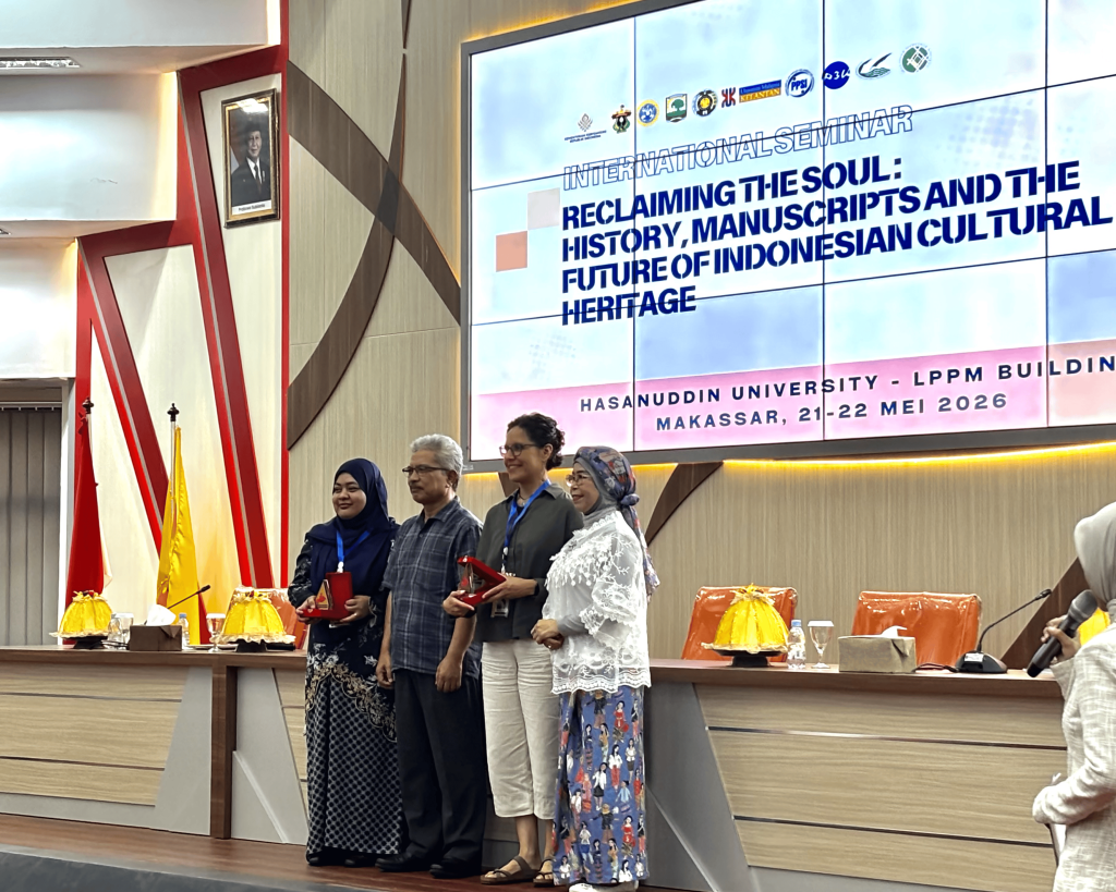 slide-2-seminar-fib-1024x819 Unhas Gelar Kolaborasi Pakar Global, Kaji Manuskrip dan Sejarah Warisan Budaya Nusantara