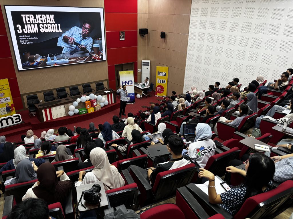 IMG_3820-1024x768 AIESEC Unhas Gelar Impact Circle, Bahas Literasi Digital Generasi Muda dalam Perspektif Global