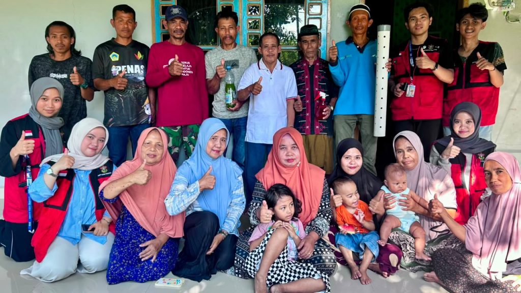 Mahasiswa KKN-T Unhas Kenalkan Pestisida Nabati sebagai Ikhtiar Pengendalian Hama Padi Berkelanjutan di Desa Sanjai