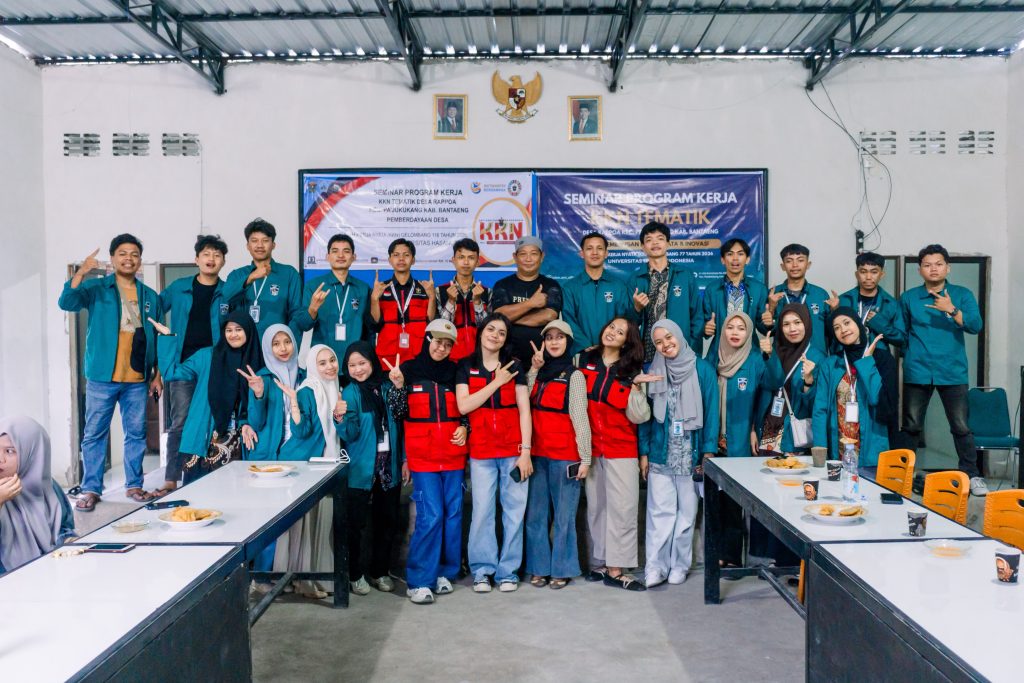 Mahasiswa KKN Tematik 116 Unhas dan KKN 77 UMI Kenalkan Program Digitalisasi UMKM dan Tata Kelola Desa di Rappoa