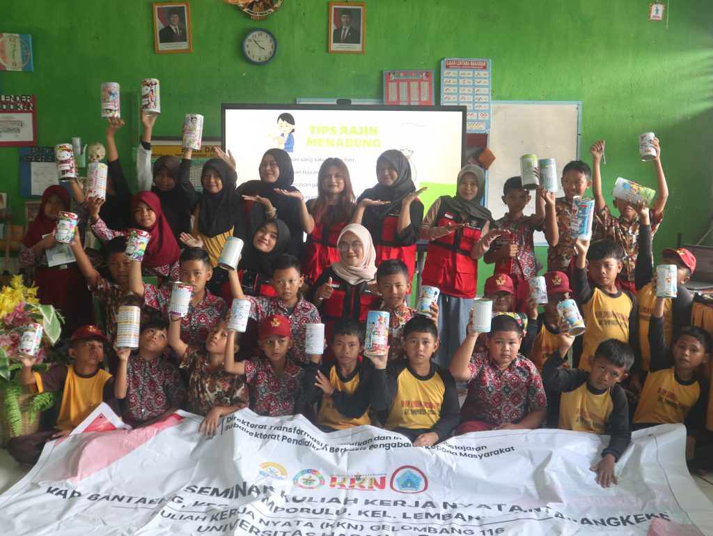 Mahasiswa KKN Unhas Tanamkan Literasi Keuangan melalui Edukasi Pengelolaan Uang Saku Bijak dan Budaya Menabung Sejak Dini
