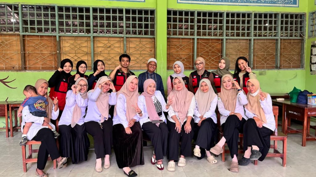 Mahasiswa KKN-PK Unhas Bersama Puskesmas Lancirang Gelar Skrining Kesehatan Gratis untuk Deteksi Dini Penyakit Tidak Menular