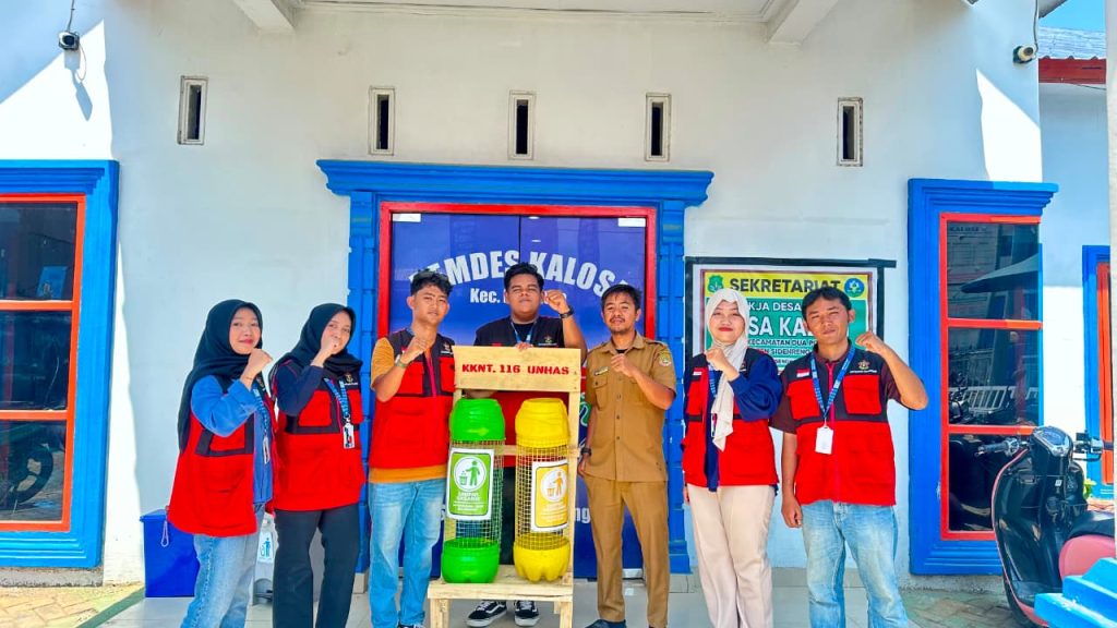 ECO-SPACE KALOSI, Mahasiswa KKN Unhas Hadirkan Sarana Pemilahan Sampah di Pusat Kegiatan BUMDes