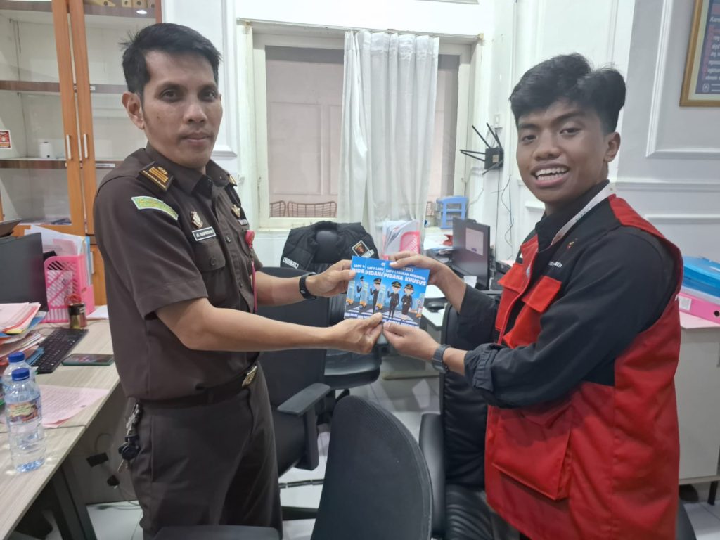 IMG-20260811-WA0059-1024x768 Lewat Buku Saku, Mahasiswa KKN Kejari Gowa Edukasi Masyarakat tentang Pidana Khusus