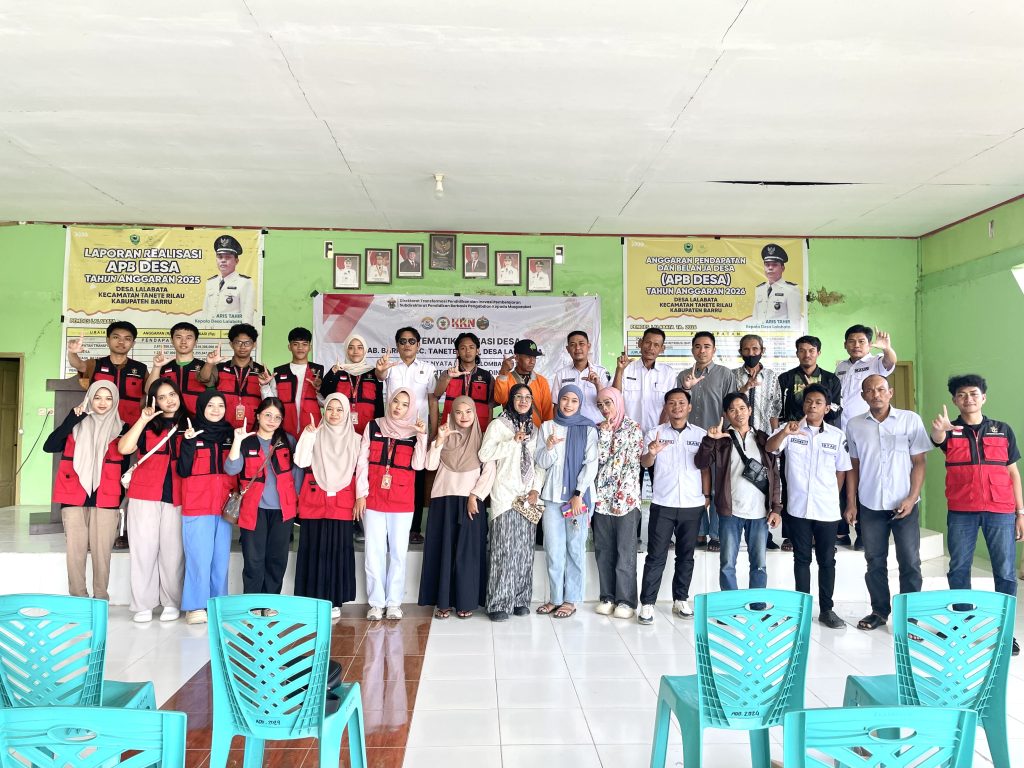 Mahasiswa KKN Unhas Hadirkan Inovasi Papan Aspirasi Digital untuk Masyarakat Desa Lalabata