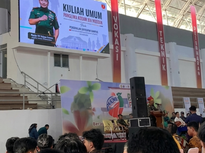 Kehadiran TNI dalam PKKMB FIB Unhas Dipertanyakan, Mahasiswa Soroti Materi dan Keterlibatannya