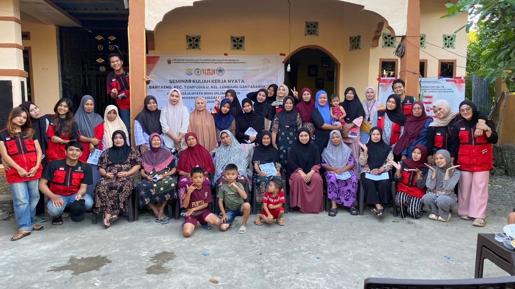 Bekali Masyarakat Hadapi Risiko Ekonomi, Mahasiswa KKN Unhas Gelar Edukasi Literasi Finansial